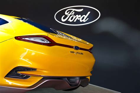 Evos - Ford Unveils a Beautiful New Hybrid Electric Concept