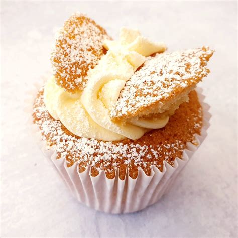 Vanilla Butterfly Fairy Cakes – Feast Glorious Feast