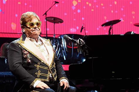 Elton John Extends Farewell Tour