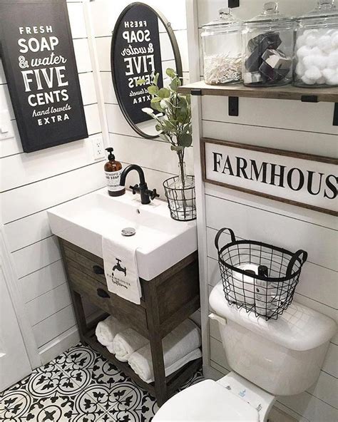 Farmhouse Bathroom Wallpaper Border | Farmhouse Ideas