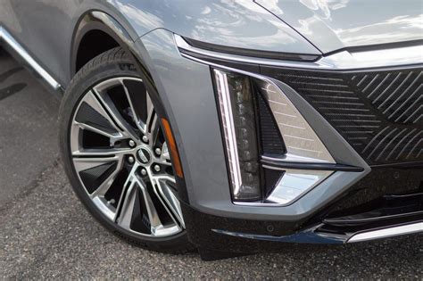 2023 Cadillac Lyriq Comes Out Swinging - CNET