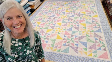 2 WAY TRIANGLES FOR 1 BEAUTIFUL QUILT! "BRIGHTER SIDE" QUILT TUTORIAL! - YouTube