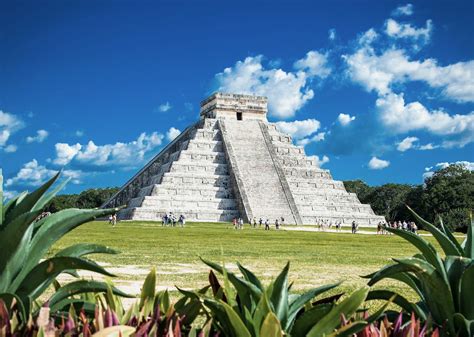 Best Mayan Pyramids and Ruins to See in the Yucatán Peninsula