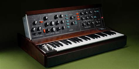 Moog Fire Up Their Legendary Synth - Minimoog Model D — Noisegate