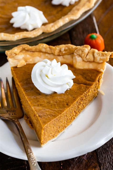 Easy Pumpkin Pie Recipe | The Cake Boutique