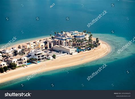 1,522 Dubai Palm Jumeirah Villa Images, Stock Photos & Vectors | Shutterstock