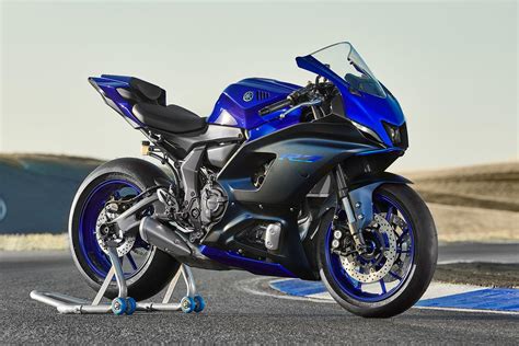 Yamaha R7 Specs 2023