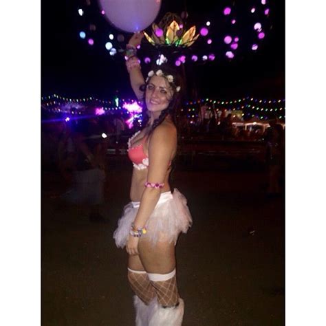 Pin en Estos fueron los mejores outfits que pudimos ver en EDC Las Vegas 2015