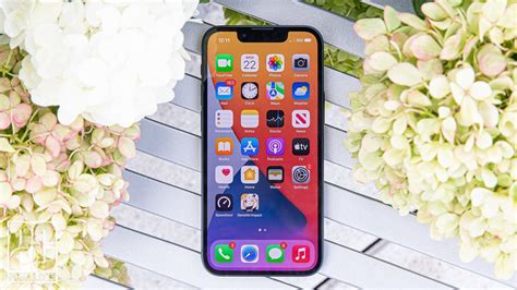 Apple iPhone 13 mini - Review 2021 - PCMag Australia