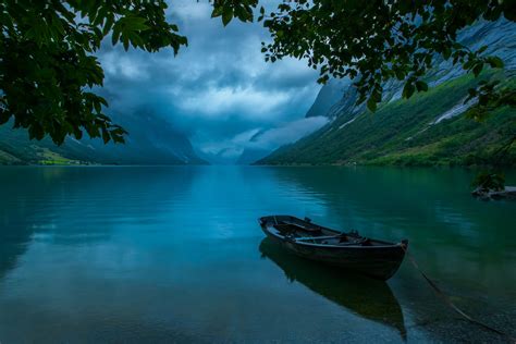 Calm Lake Wallpapers - Top Free Calm Lake Backgrounds - WallpaperAccess