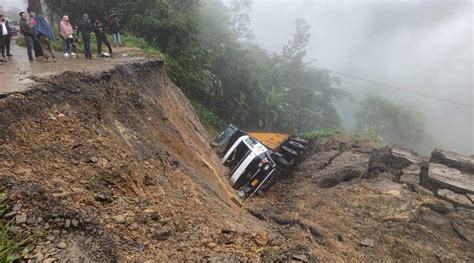 Manipur: Incessant rains trigger massive landslide, flood alert issued | North East India News ...