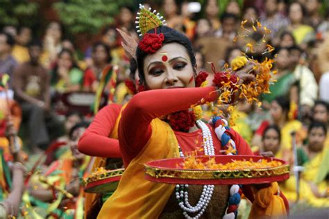 Basant Panchami 2018 celebration in India | Saraswati Puja | Times of India Travel