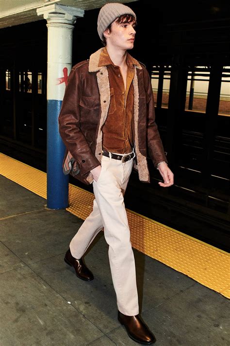 Men's 70s Fashion Trends You Should Wear Today (And How To Do It)