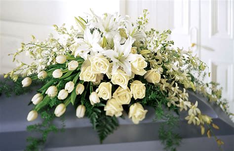 What Different Funeral Flowers Really Mean: Expert Tips for Selecting ...