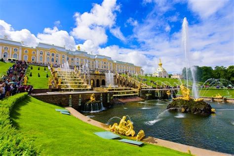 Palaces in St Petersburg - Historic European Castles