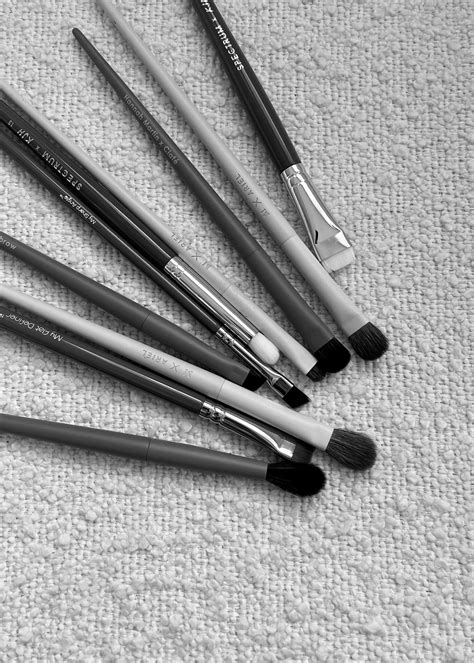 Best Eye and Detail Makeup Brushes – Showit Blog