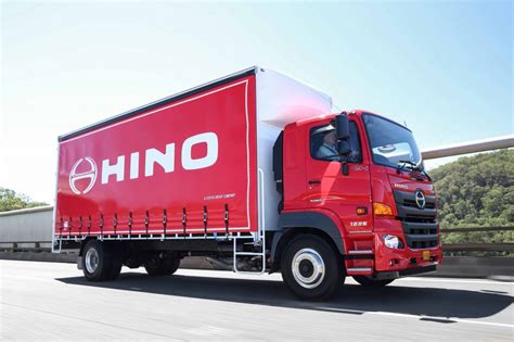 NEW HINO 500 - A VERY HAPPY MEDIUM | Truck & Bus News