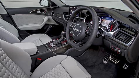 2020 Audi RS6 Avant Interior