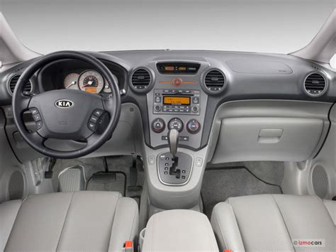 2009 Kia Rondo Interior | U.S. News & World Report