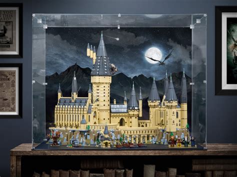 LEGO® Hogwarts Castle Display Case (71043)