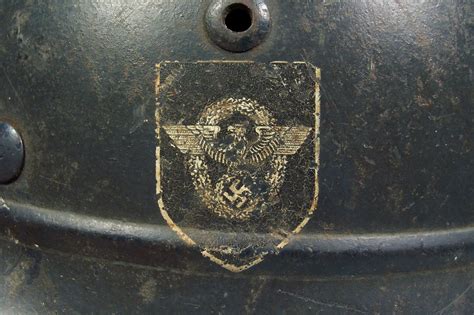 Decals on civic helmets – German Helmet Vault