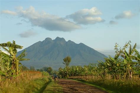 Volcano, Virunga Mountains - Rwanda | Mountains, Africa, Rwanda