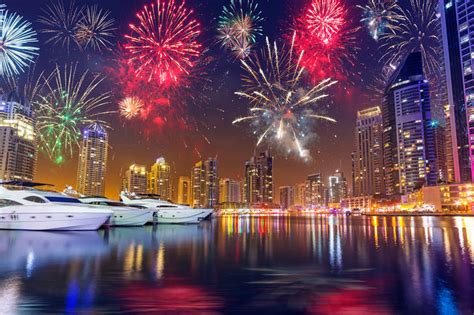 Fireworks over Dubai Marina Jigsaw Puzzle (Countries, UAE) | Puzzle Garage