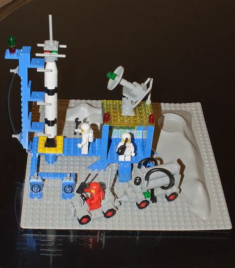 Lego Space series 1978 | Lego space sets, Lego space, Vintage lego