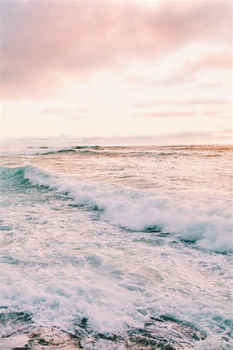 50+ Gorgeous Beach Wallpaper iPhone Aesthetics That Are Free!