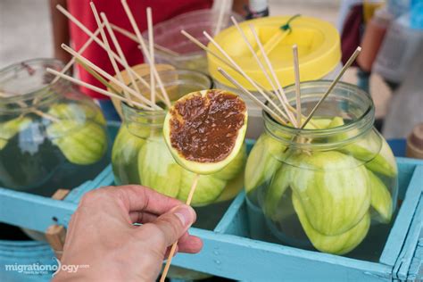 Filipino Street Food Guide - 21 Must-Eat Snacks In The Philippines!