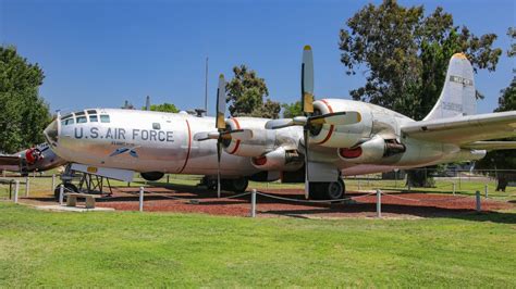 Castle Air Museum goes in heavy with huge bombers, cargo planes - CNET