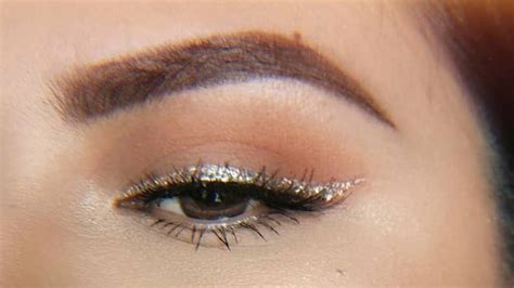 Here's How To Incorporate Glitter Eyeliner Into Your Makeup Routine