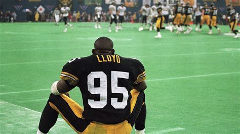 Steelers' Greg Lloyd Flipped Off The Broncos Bench After Being Ejected For Hitting A Referee ...