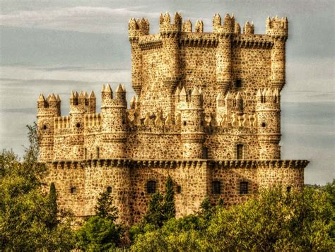 Castillo de Guadamur. Toledo, España | Castillos, Lugares de españa ...