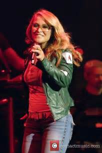 Anastacia - Anastacia performs live | 10 Pictures | Contactmusic.com