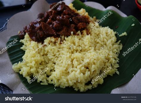 Indonesian Food Nasi Kuning Sambal Daging Stock Photo 1617757195 ...