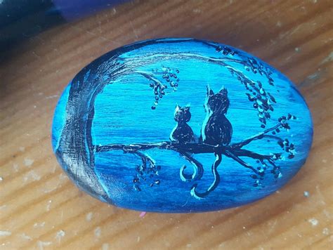 Painted rock, cats, acrylic, hand painted, painted stone | Painted ...