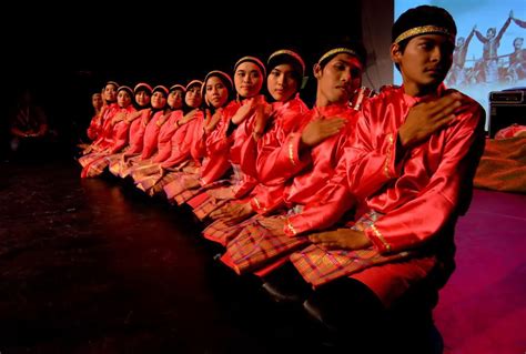 Tari Saman - Sejarah, Makna, Fungsi, Pementasan, Keunikan Hingga Diakui UNESCO