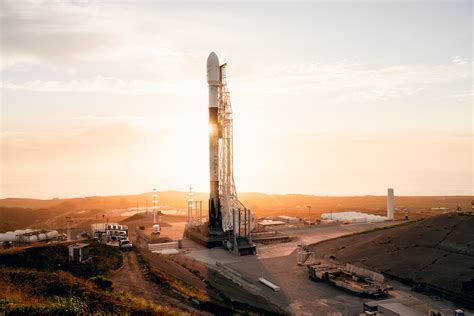 Photos: Falcon 9’s fog-enshrouded launch and landing at Vandenberg – Spaceflight Now