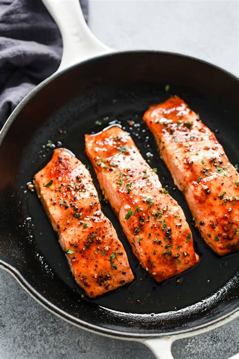 Cooking Salmon Fillets In Foil : Oven Baked Salmon in Foil / I tried this recipe along with ...