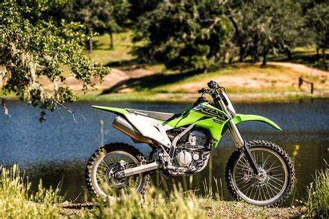 2021 KLX300R Motorcycle | Canadian Kawasaki Motors Inc.