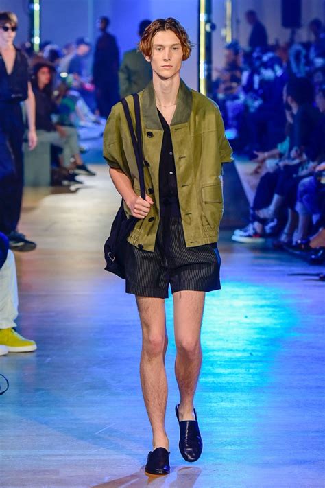 Cerruti 1881 | Spring 2019 | Men's Collection | Runway