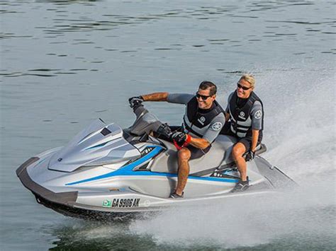 2015 Yamaha VX Deluxe - Gallery | Top Speed