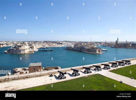 Upper Barrakka Gardens, Valletta, Malta Stock Photo - Alamy