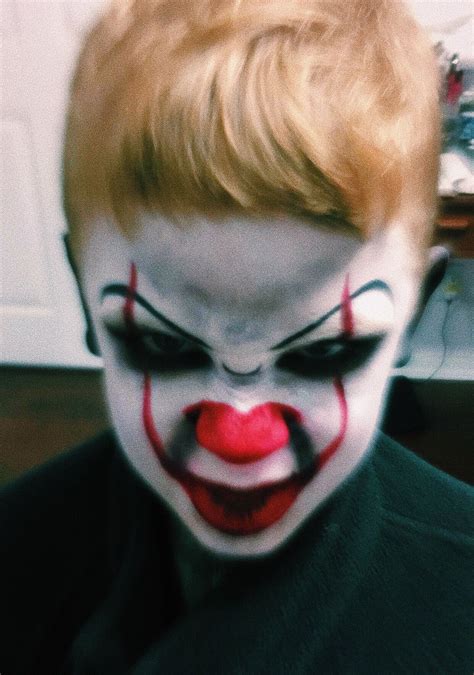 Easy Pennywise Makeup