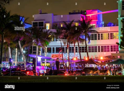 Florida, Miami Beach, Ocean Drive, Art Deco District, night nightlife Stock Photo - Alamy