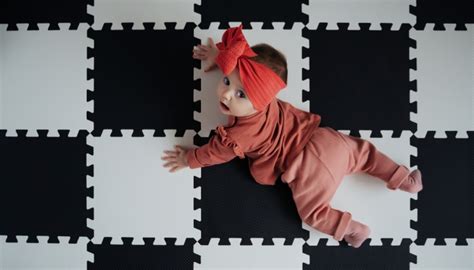 How Black and White Images Help Babies Develop | WonderBaby.org