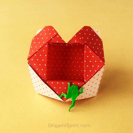 An Origami Heart Box -Perfect for Valentine’s