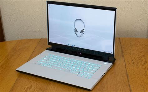 Alienware m15 R4 Review: A GeForce RTX 30 Series Invasion | HotHardware