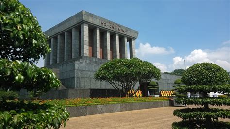 Vietnam, Hanoi: Museums and Mausoleum (en.infoglobe.cz)